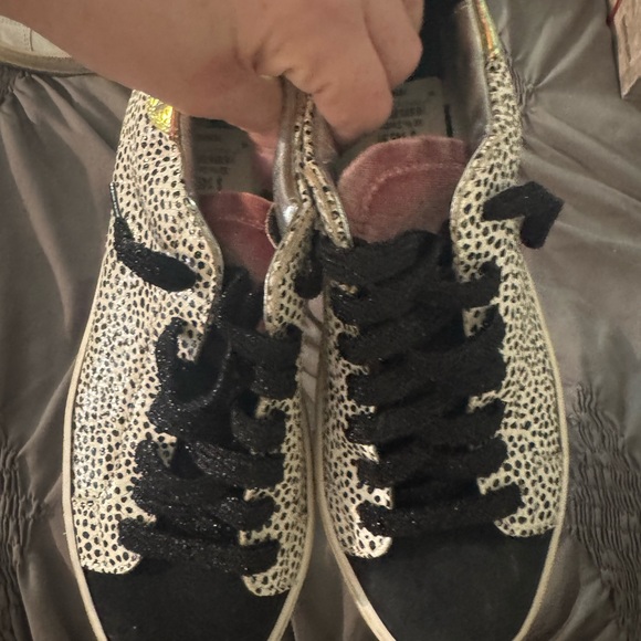 P448 Thea Stylish Black and White Women's Low Top Sneakers - Picture 4 of 5